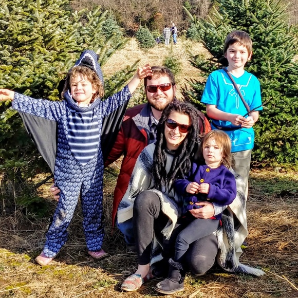 Meet your Posher, Sabrina Bartkowiak 🐢 - Picture 3 of 8